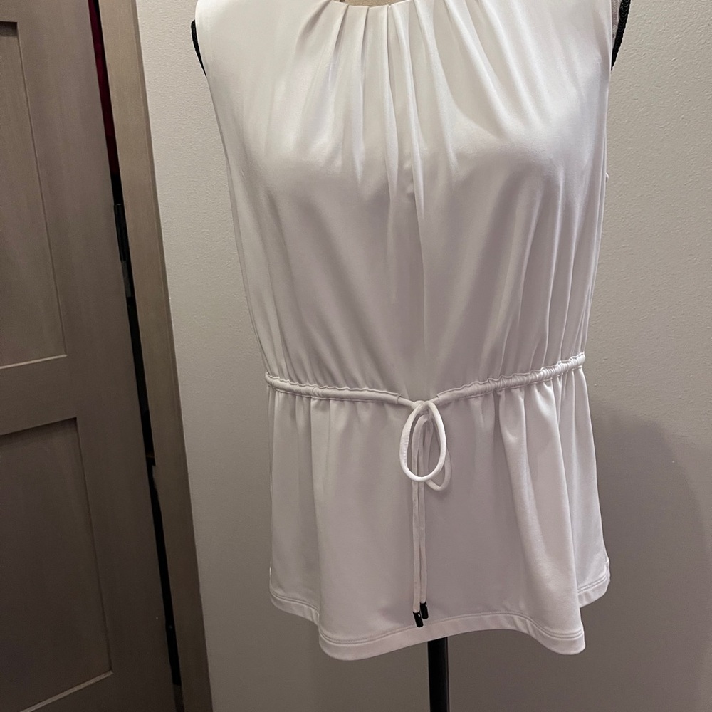 Elegant White Sleeveless Top